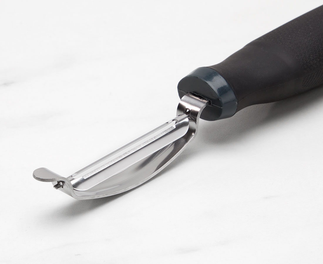 thinkkitchen Amara Swivle Peeler