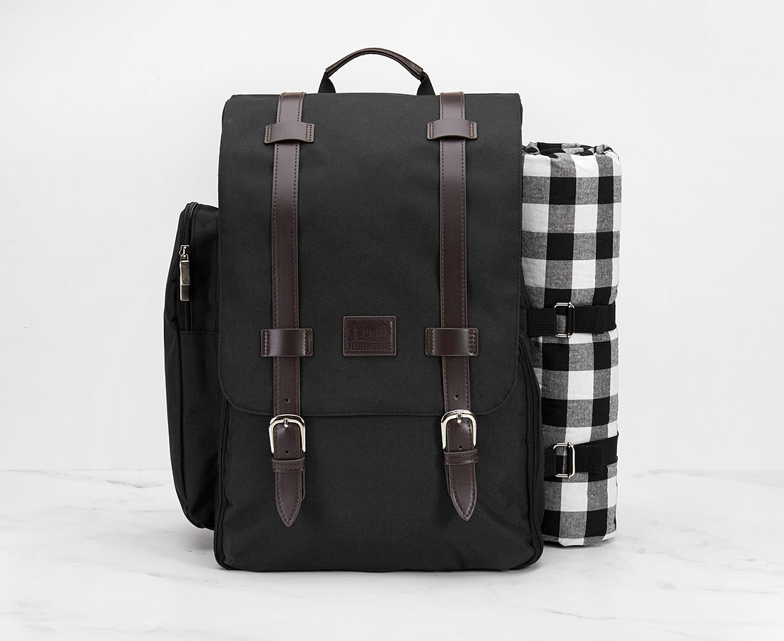 Yellowstone 30-Pc Picnic Backpack with Blanket